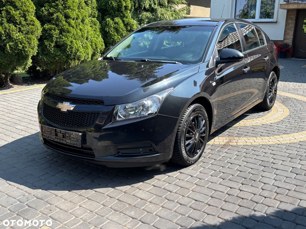 Chevrolet Cruze 1.6 LS - 19