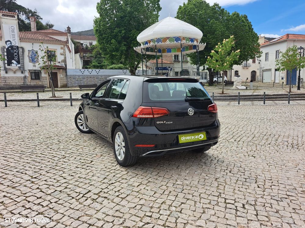 VW Golf 1.6 TDI Highline - 32
