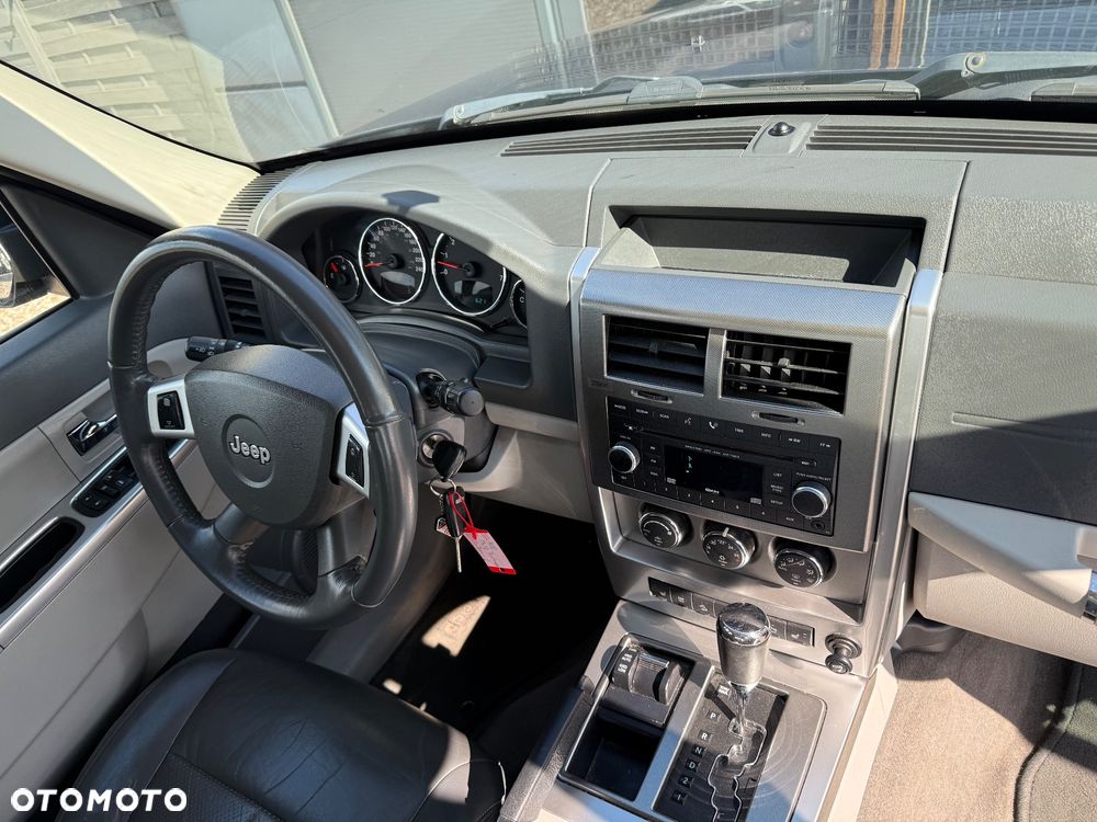 Jeep Cherokee 3.7 Limited - 16