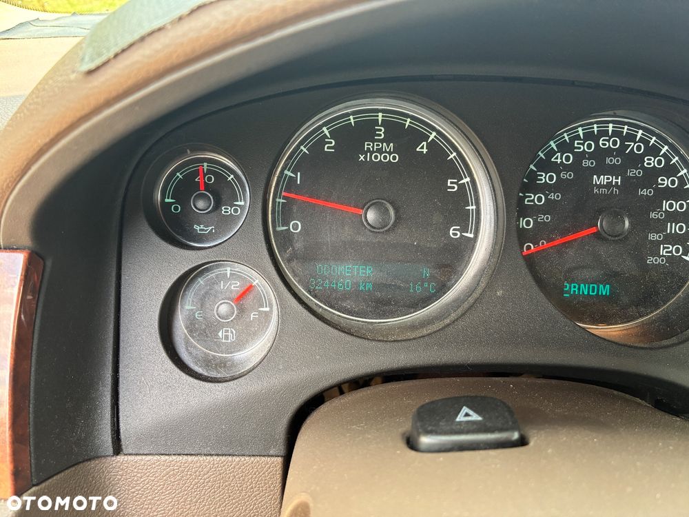 Chevrolet Suburban 5.3 LS 1500 4WD - 12