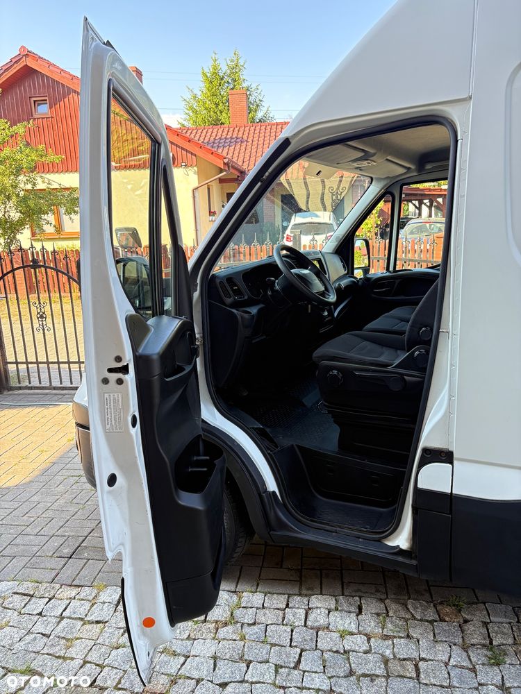 Iveco Daily 35S20 - 20