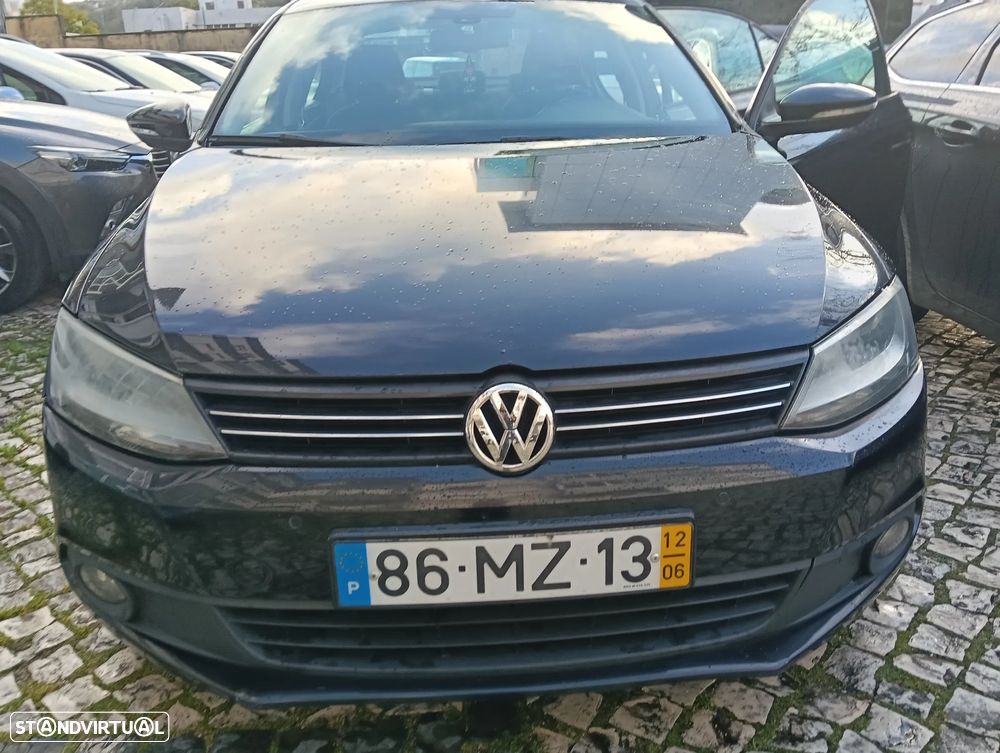 VW Jetta 1.6 TDi Blue Motion Comfortline - 6