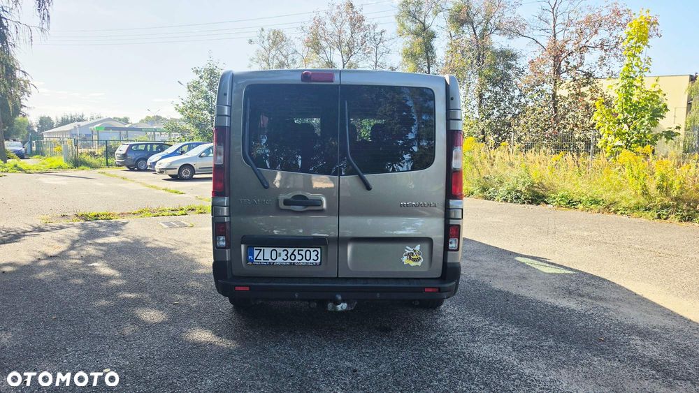 Renault Trafic Grand 1.6 dCi - 8