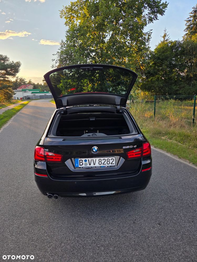 BMW Seria 5 520d Luxury Line - 6