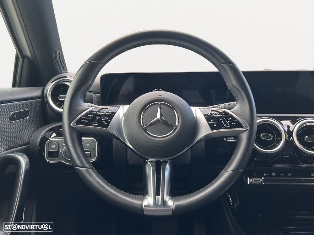 Mercedes-Benz A 250 — fotografia 9