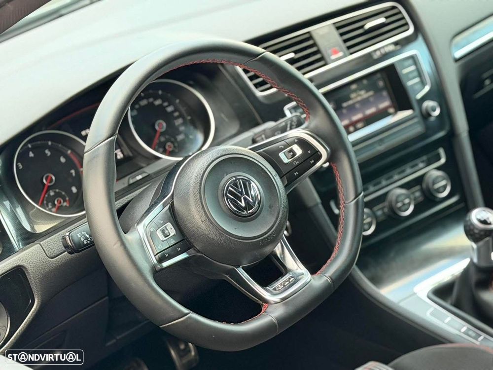 VW Golf 2.0 TSi GTi Performance - 13