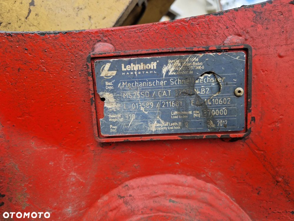 Caterpillar 329E - 17