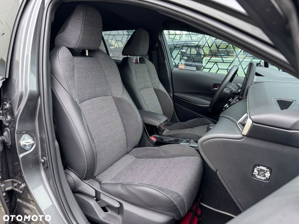 Toyota Corolla 1.8 Hybrid Style - 24