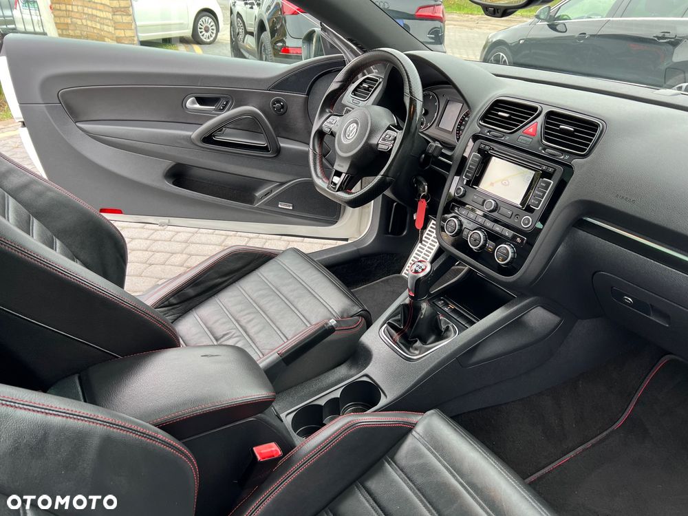 Volkswagen Scirocco 2.0 TDI Blue Motion Technologie Edition - 24