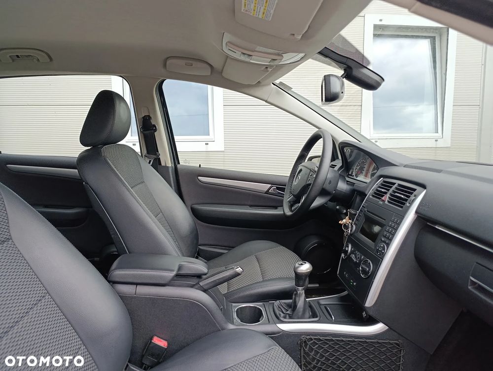 Mercedes-Benz Klasa B 160 BlueEFFICIENCY - 21