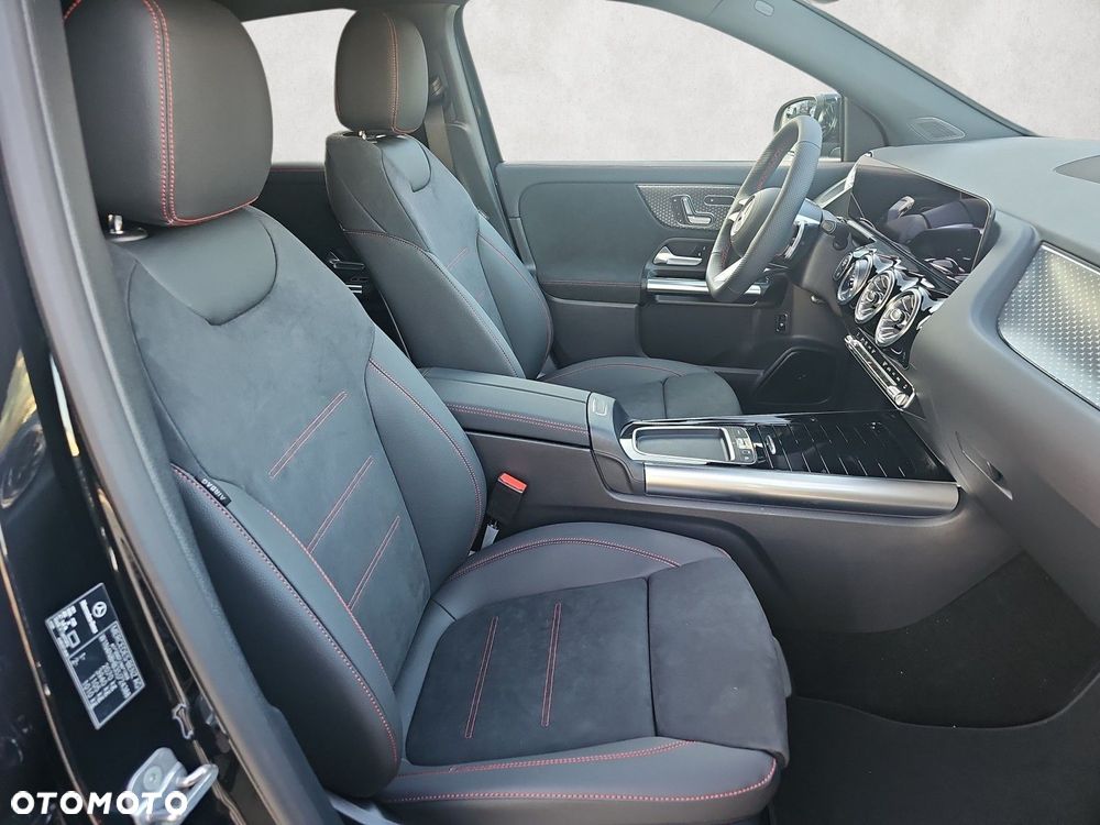 Mercedes-Benz GLA - 15