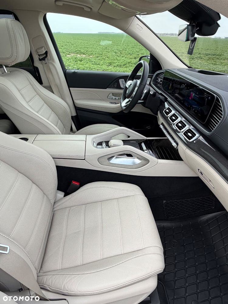 Mercedes-Benz GLS - 25