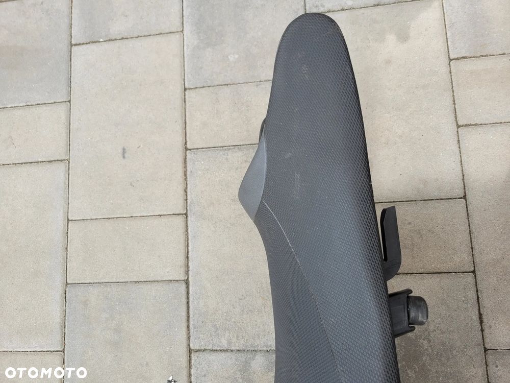 Kanapa, fotel, siedzenie Suzuki Gladius 650 - 7