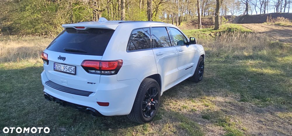 Jeep Grand Cherokee SRT8 - 3