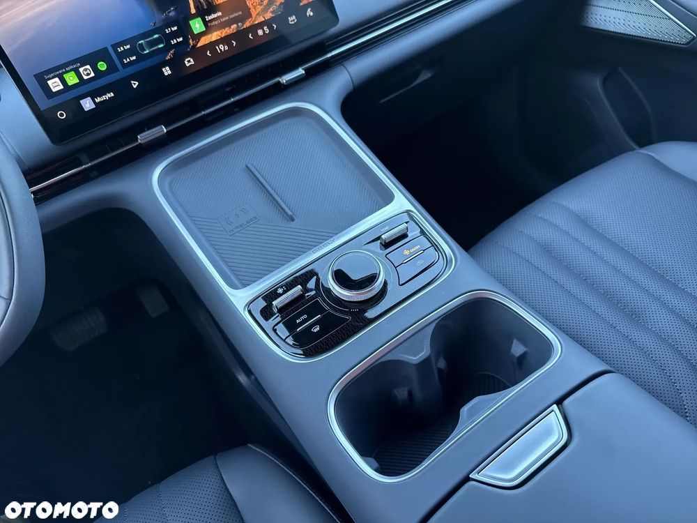 Geely Starray EM-i 1.5 PHEV Max - 13