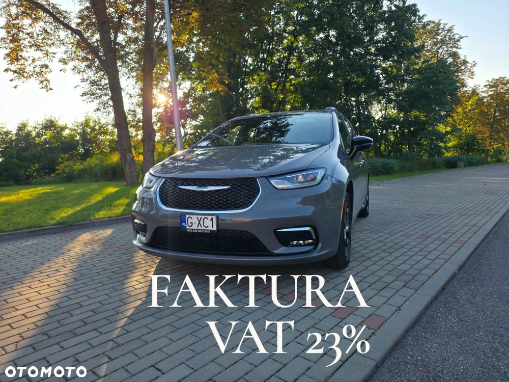 Chrysler Pacifica - 1