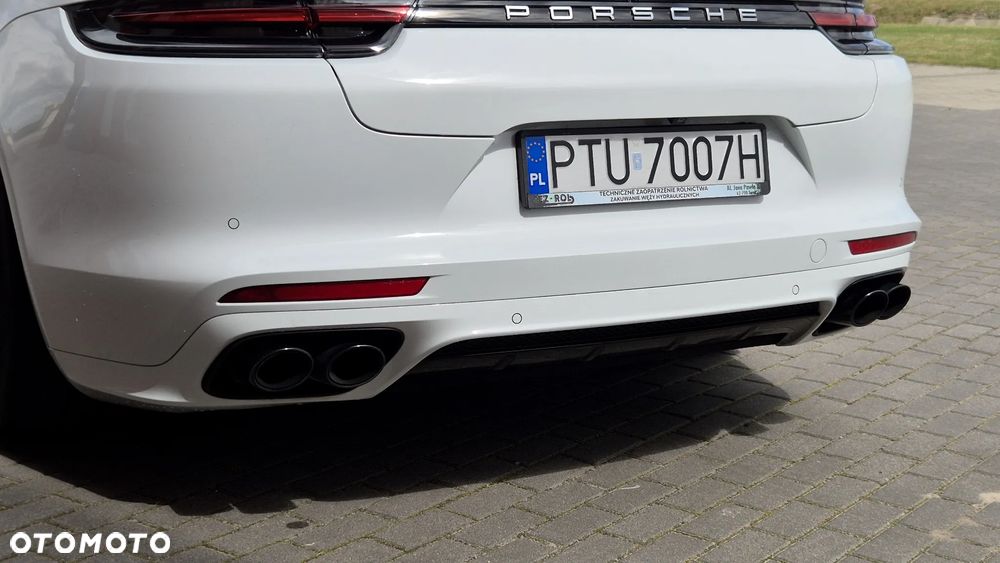 Porsche Panamera 4 E-Hybrid - 10