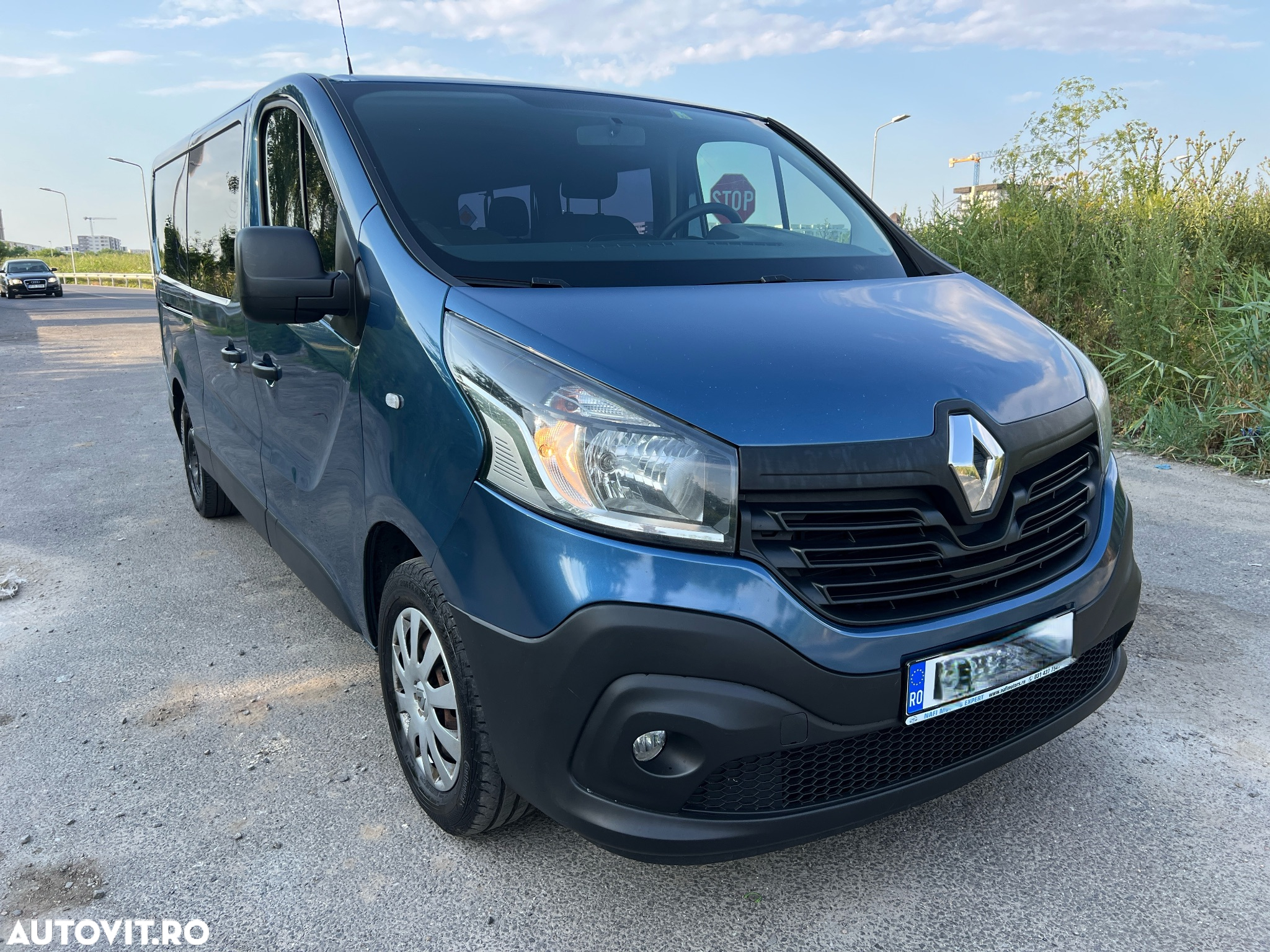 Renault Trafic Combi L2H1 1.6 dCi TT 125 7+1 Expression - 2