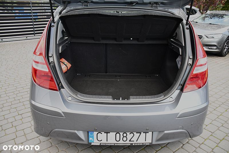 Hyundai i30 1.4 Comfort - 21