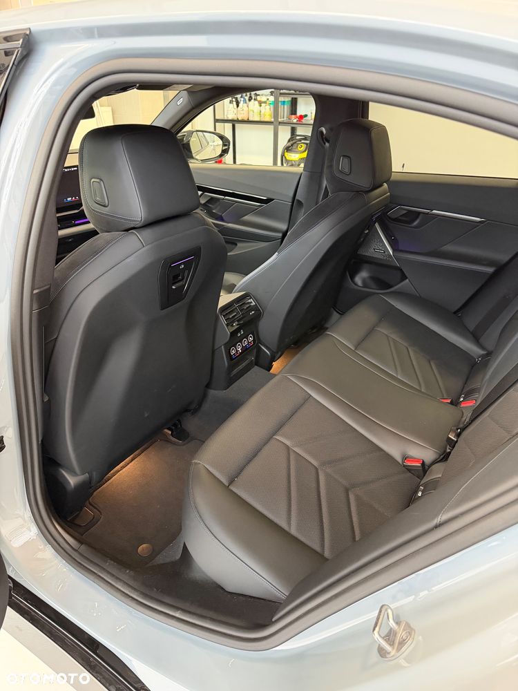 BMW Seria 5 520i mHEV M Sport Edition - 6