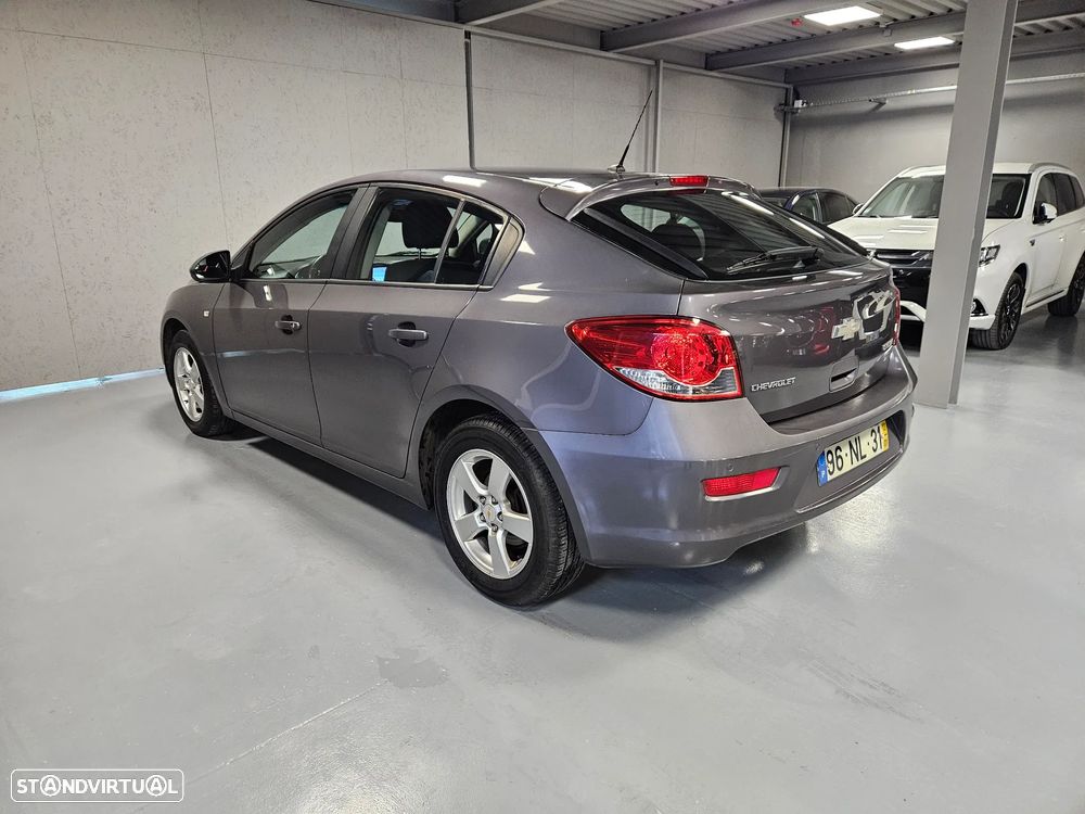 Chevrolet Cruze 1.6 LT - 5