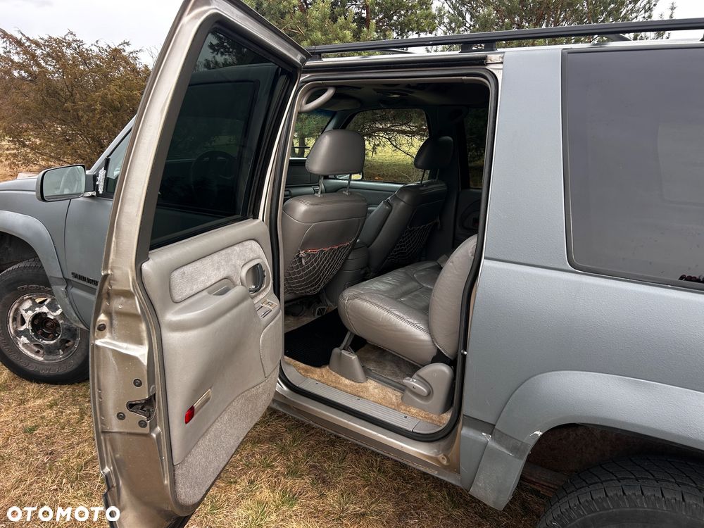 Chevrolet Suburban - 15