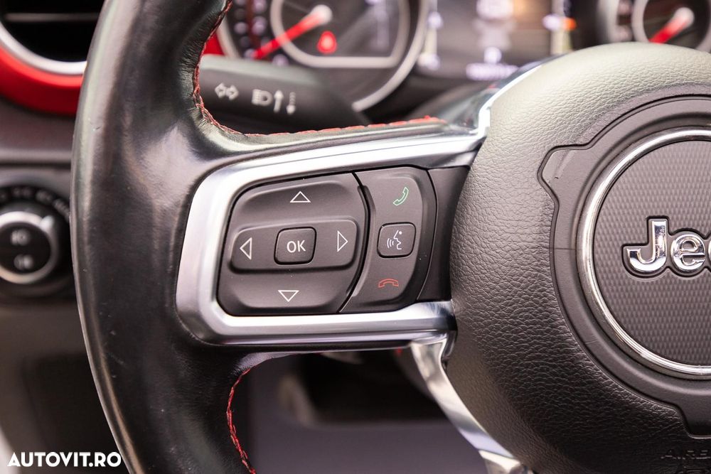 Jeep Wrangler 2.0 Turbo AT8 Rubicon - 25