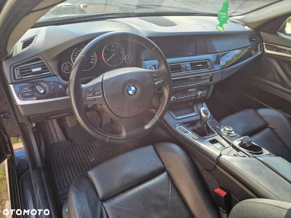 BMW Seria 5 520d - 12