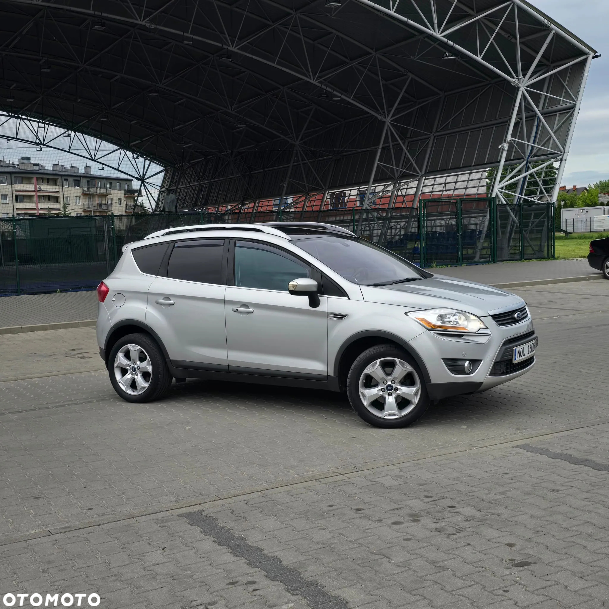 Ford Kuga 2.0 TDCi FWD Titanium - 4