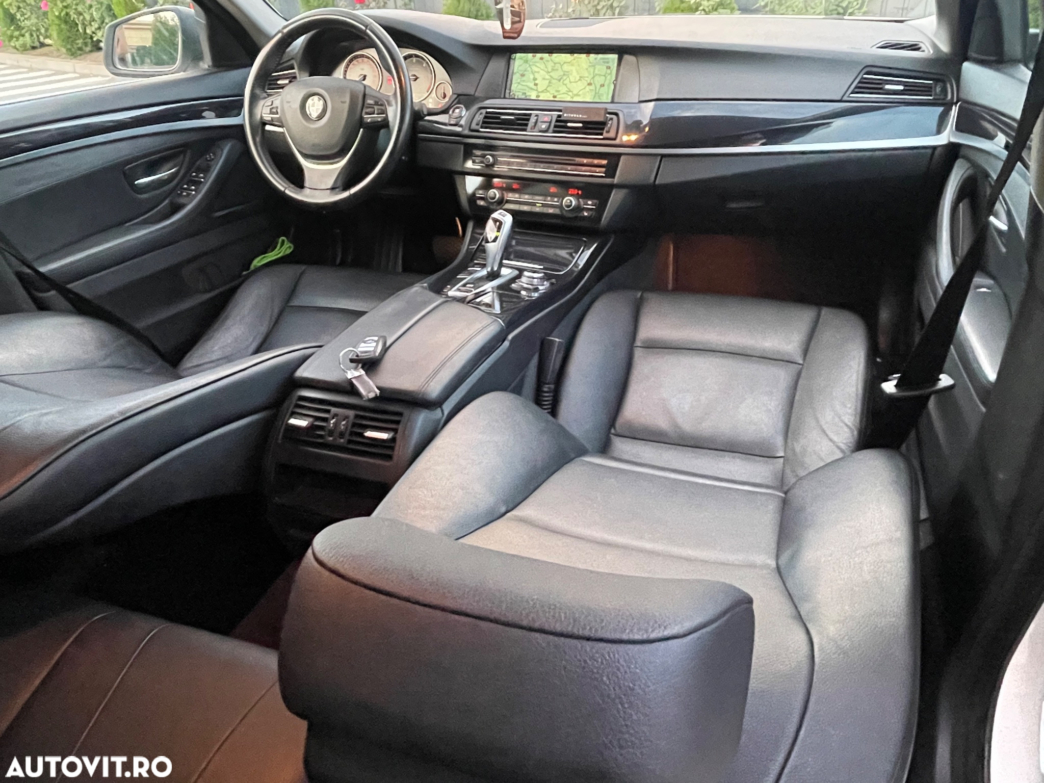 BMW Seria 5 520d - 35