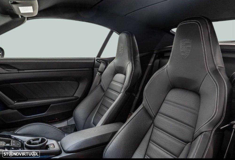 Porsche 911 (992) Carrera 4 GTS - 16