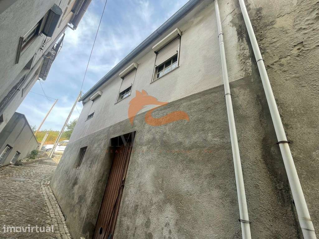 Casa por recuperar em São Sebastião da Feira (Oliveira do Hospital) - Grande imagem: 2/20