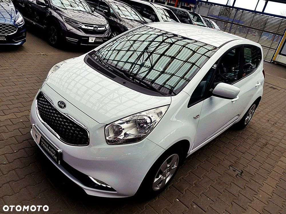 Kia Venga - 32
