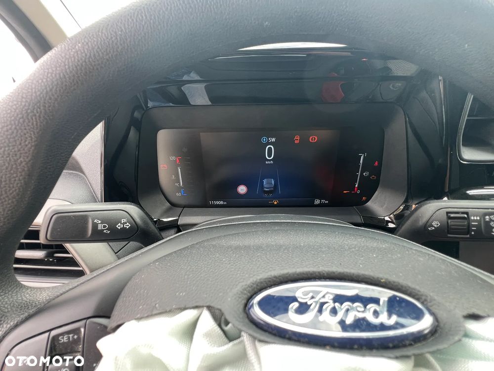 Ford Transit Courier - 17