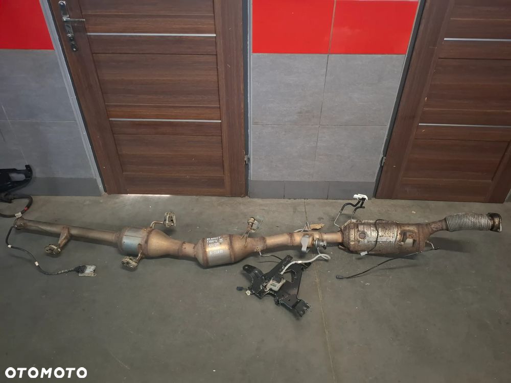 DPF Katalizator 1,6 CDTI Renault Trafic III long 2018 rok Bi turbo - 1