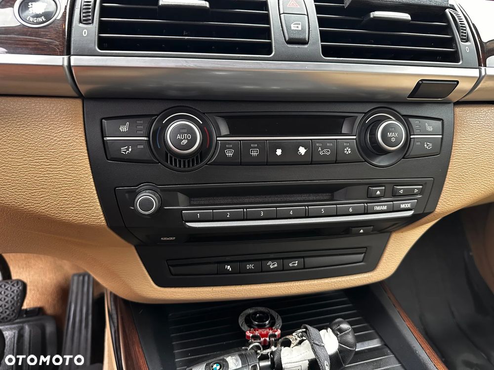 BMW X5 xDrive48i - 19
