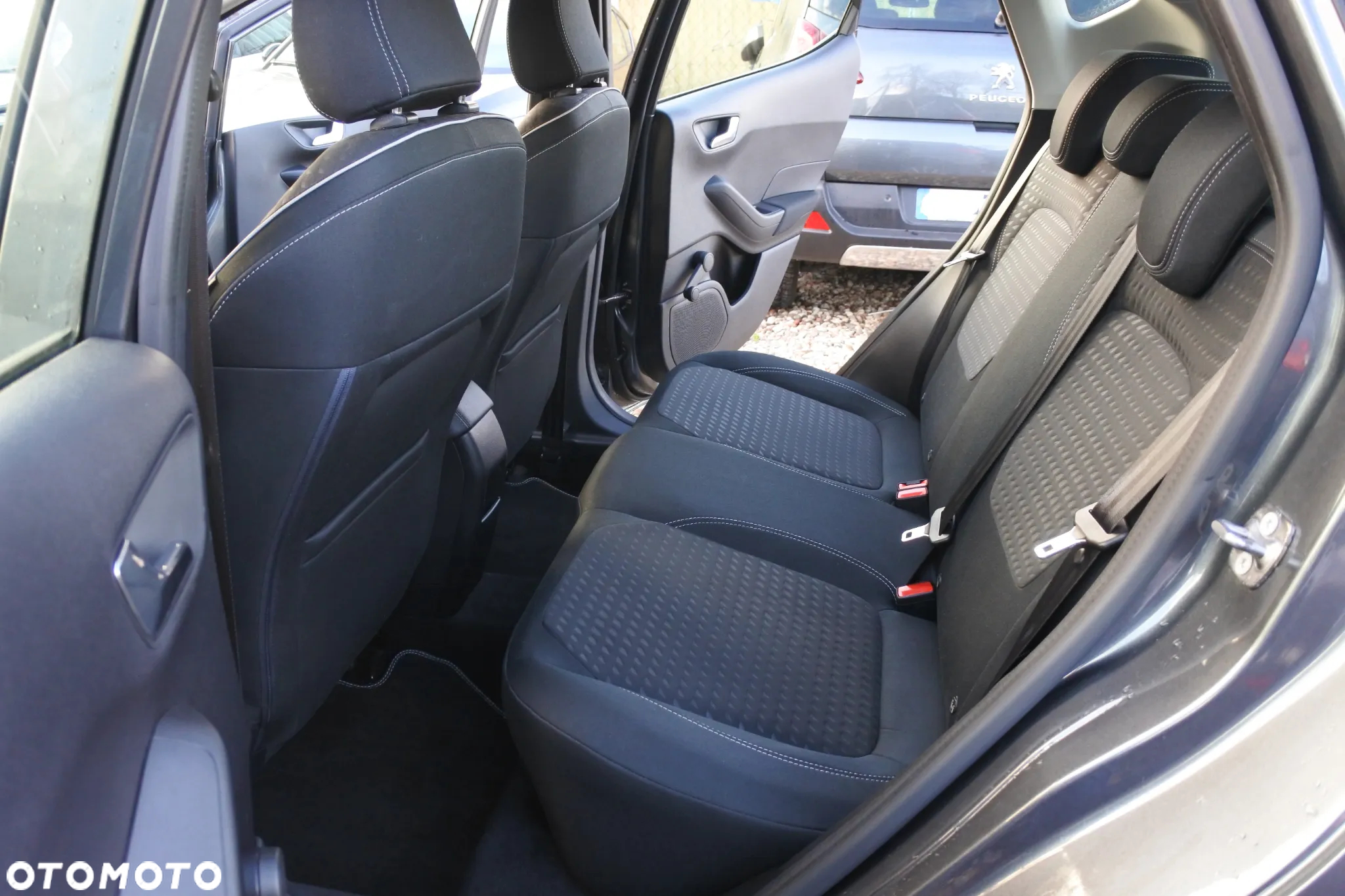 Ford Fiesta 1.0 EcoBoost S&S TITANIUM - 9