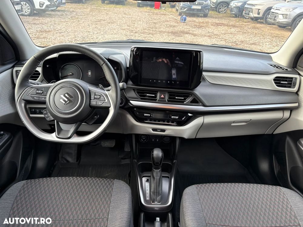 Suzuki Swift 1.2 Dualjet 12V CVT MHEV Spirit - 10