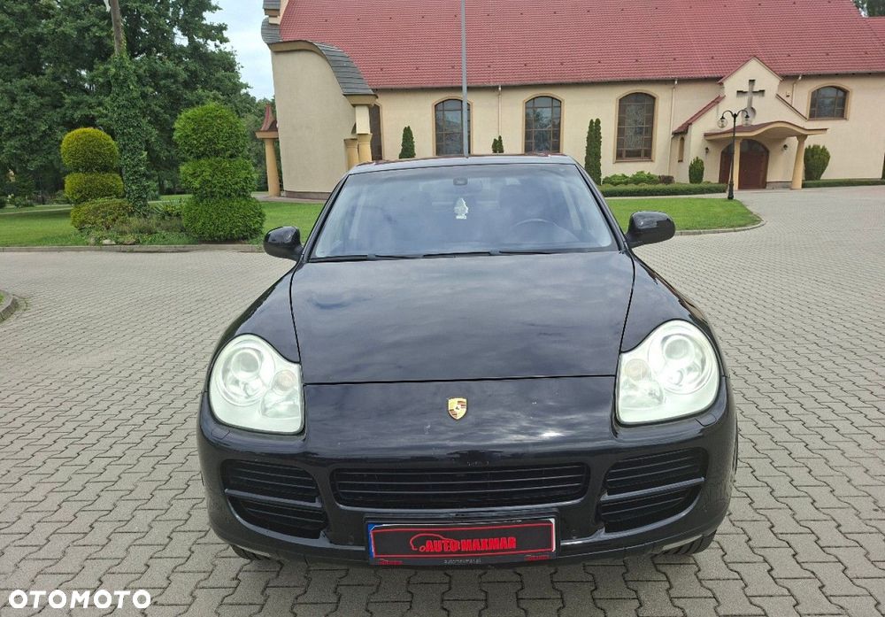 Porsche Cayenne - 2