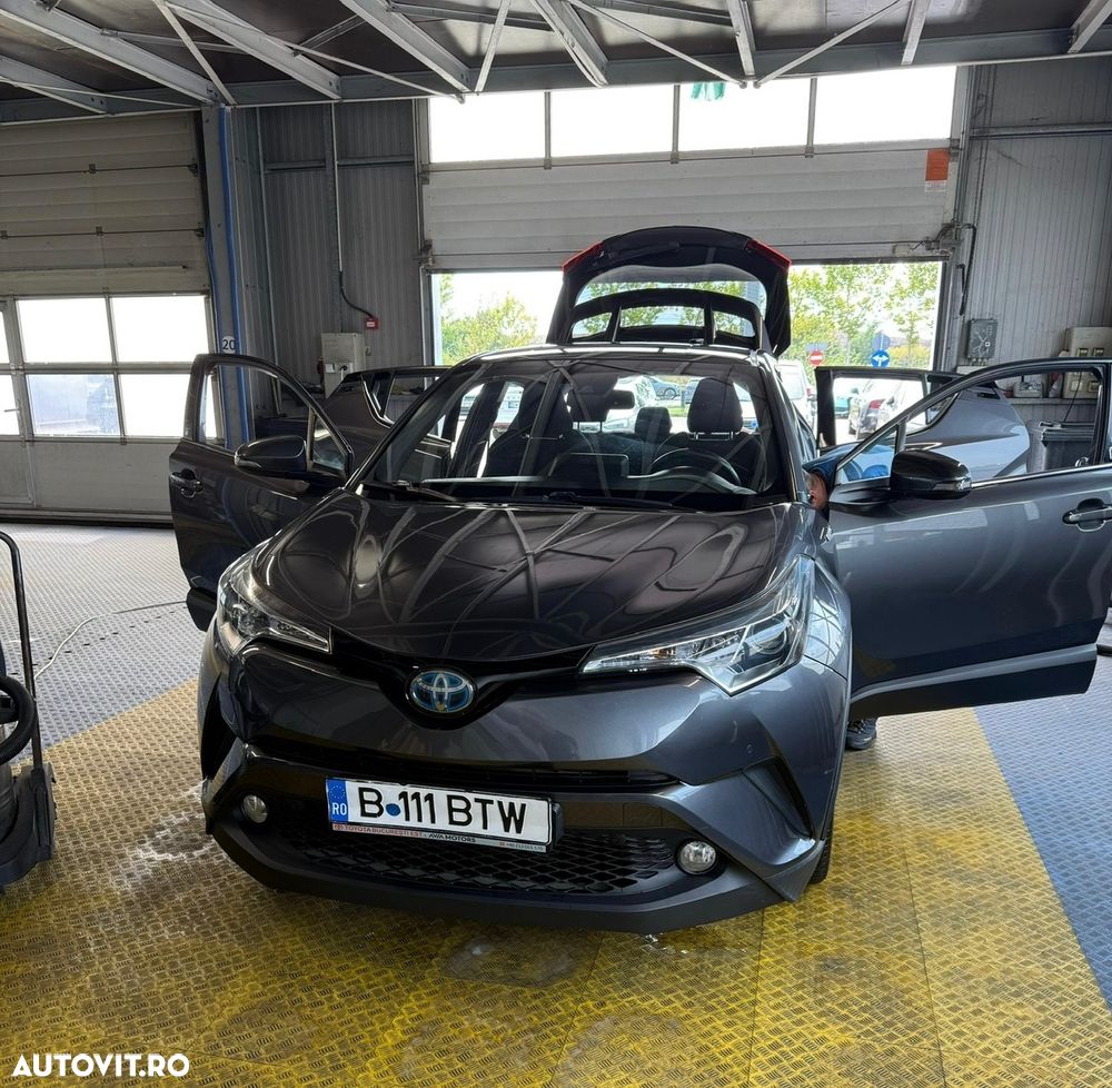 Toyota C-HR 1.8 HSD 122 CP 4x2 CVT C-ult Style - 9