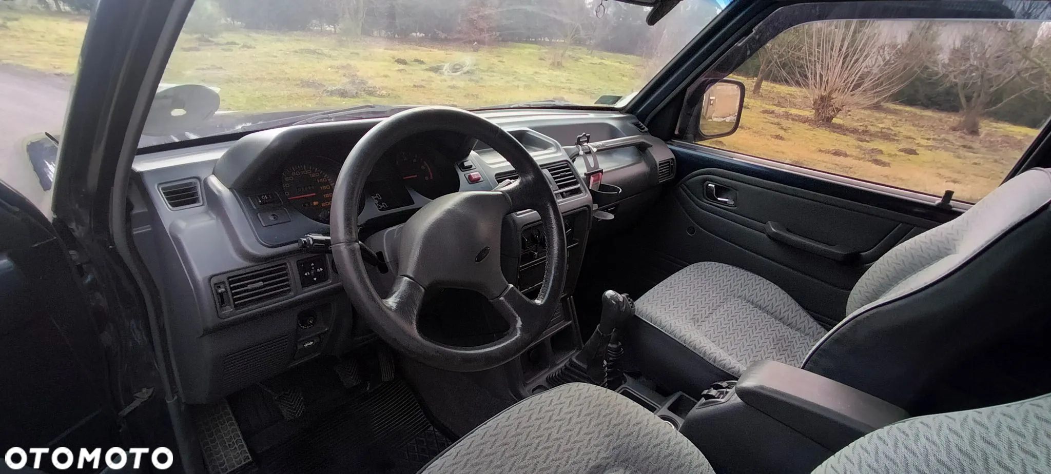 Mitsubishi Pajero 2.5 TD GL - 24
