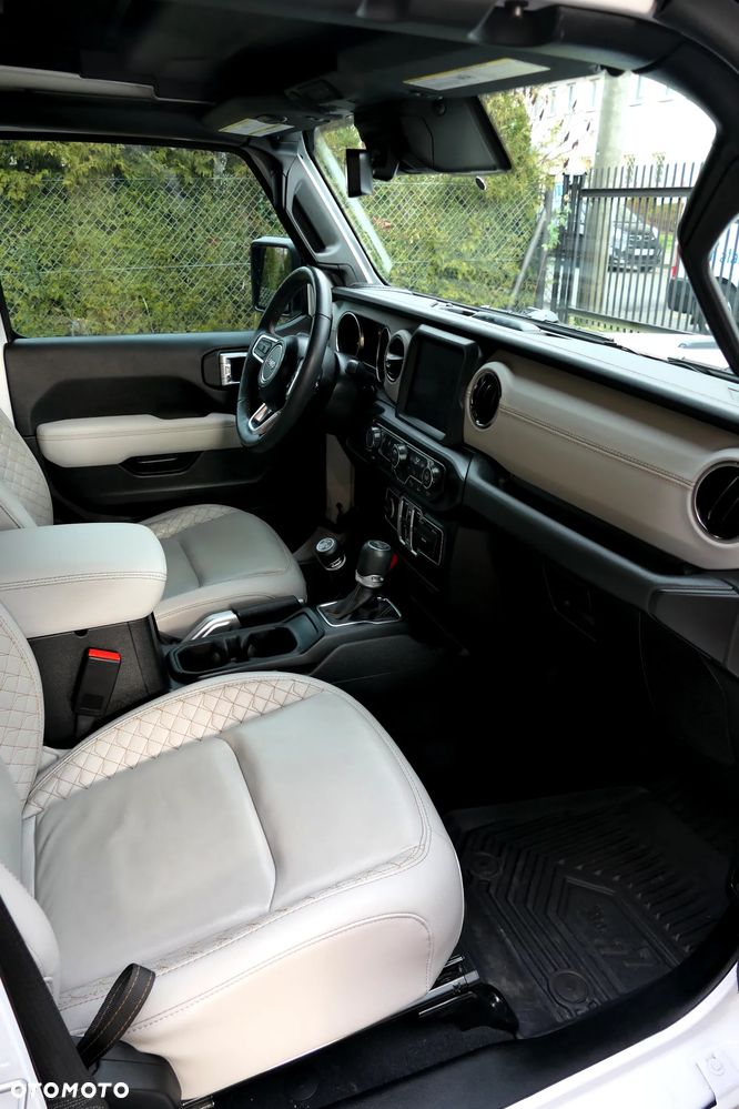 Jeep Wrangler 2.0 PHEV Softtop AWD Automatik Sahara - 25