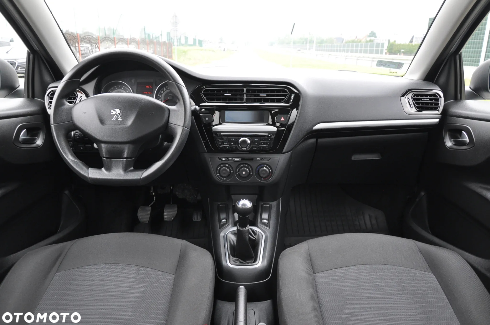 Peugeot 301 1.2 Pure Tech Access - 7