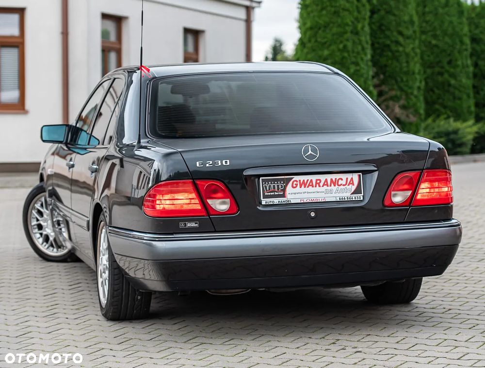 Mercedes-Benz Klasa E - 11