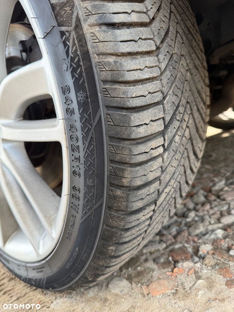 Jaguar XF P250 HSE - 24