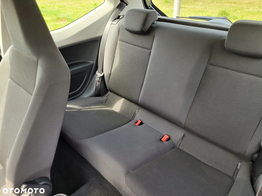 Volkswagen up! black - 13