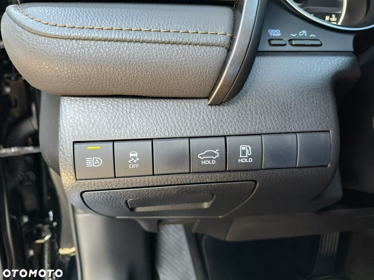 Toyota Camry - 20