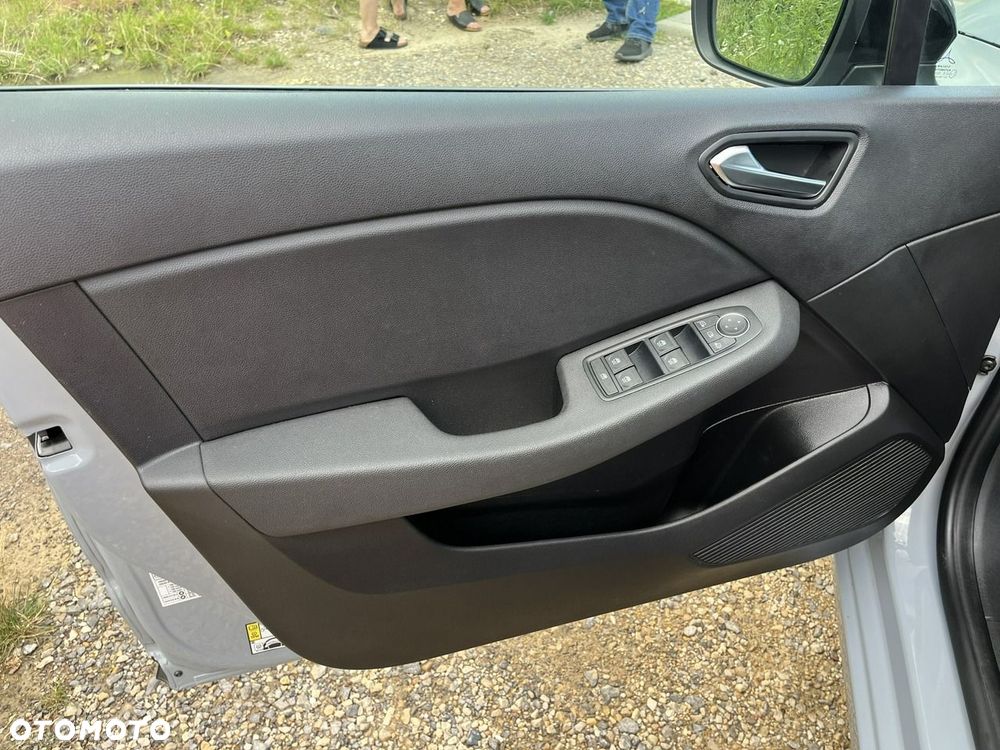 Renault Clio - 17