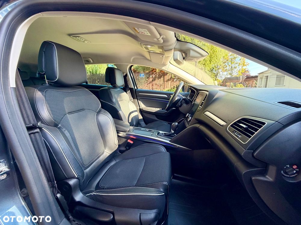 Renault Megane ENERGY TCe 140 EDC BOSE EDITION - 38