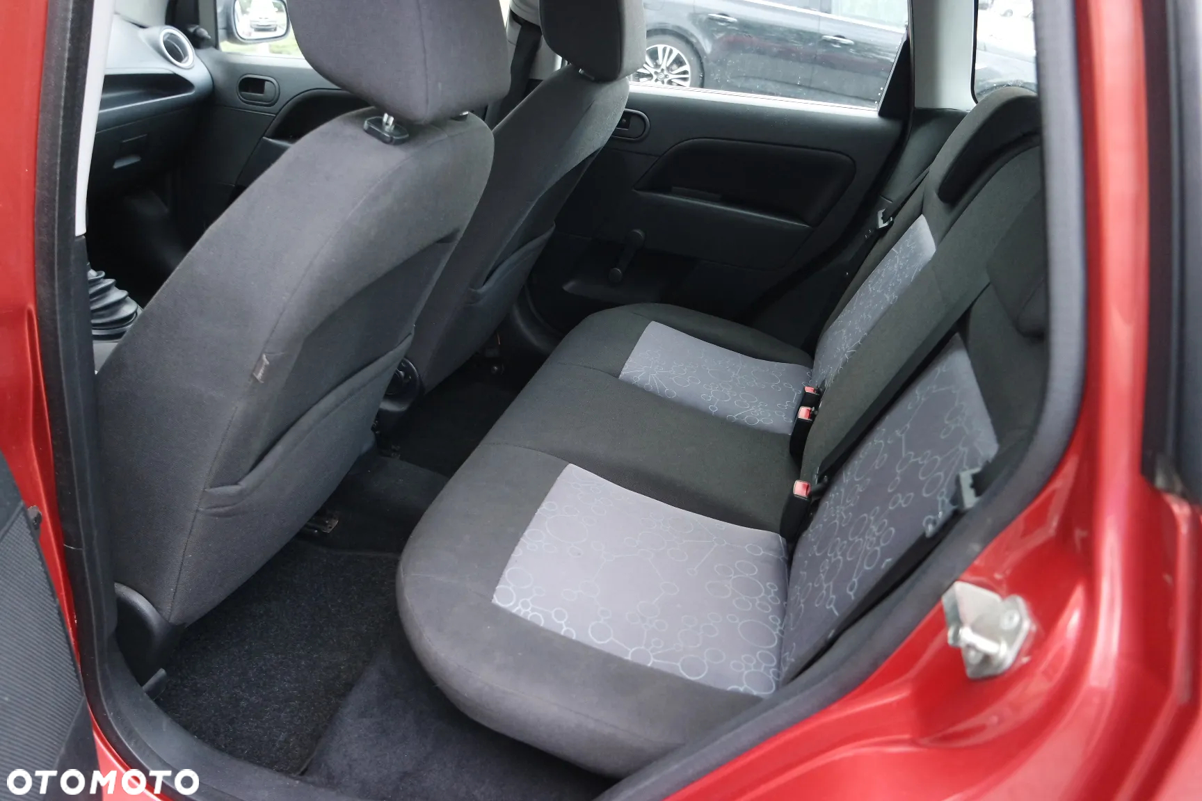 Ford Fiesta 1.3 Ambiente - 13
